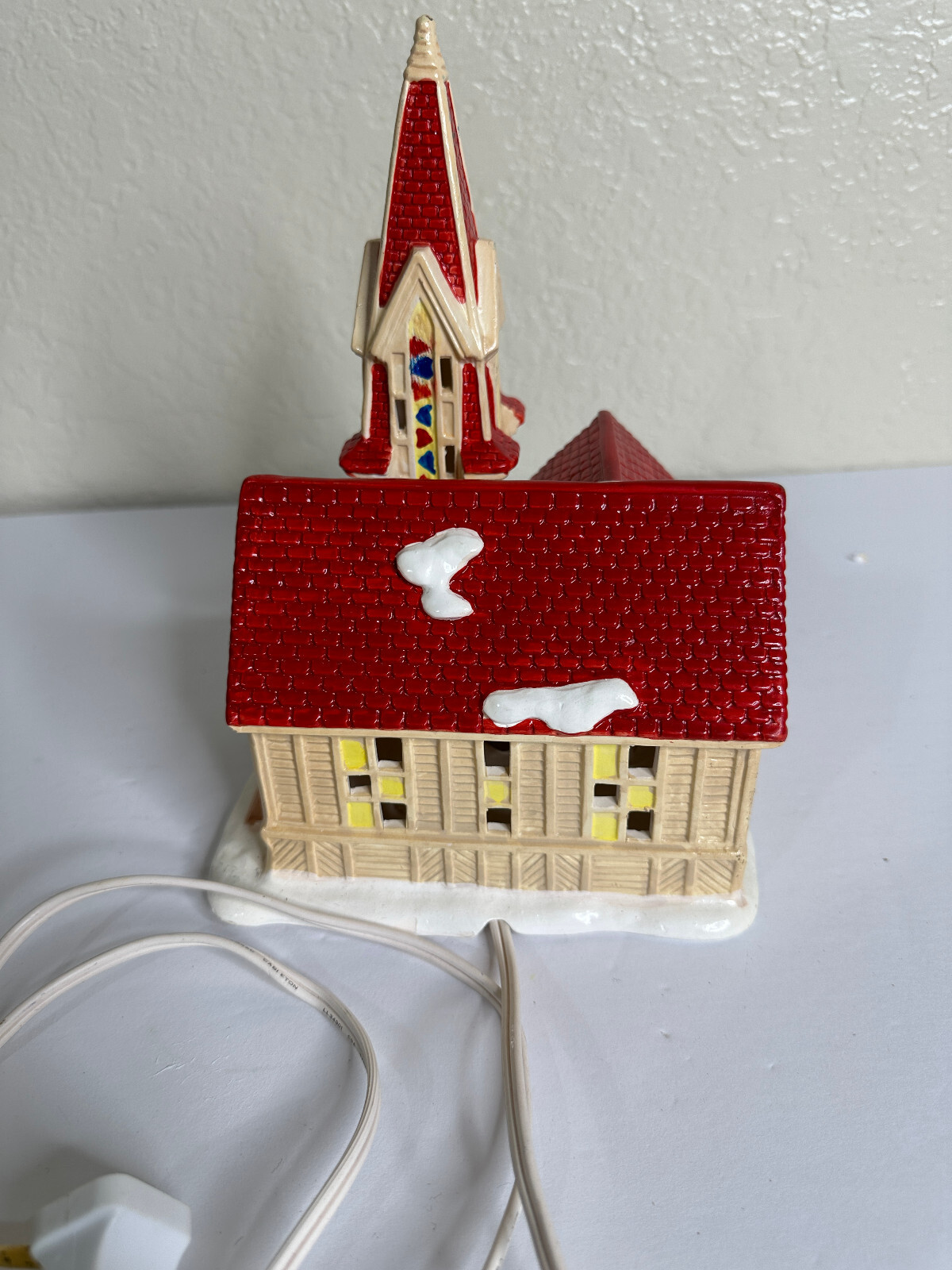 Vintage SEASONAL SPECIALTIES CHURCH CATHEDRAL LIGHTED CHRISTMAS VILLAGE