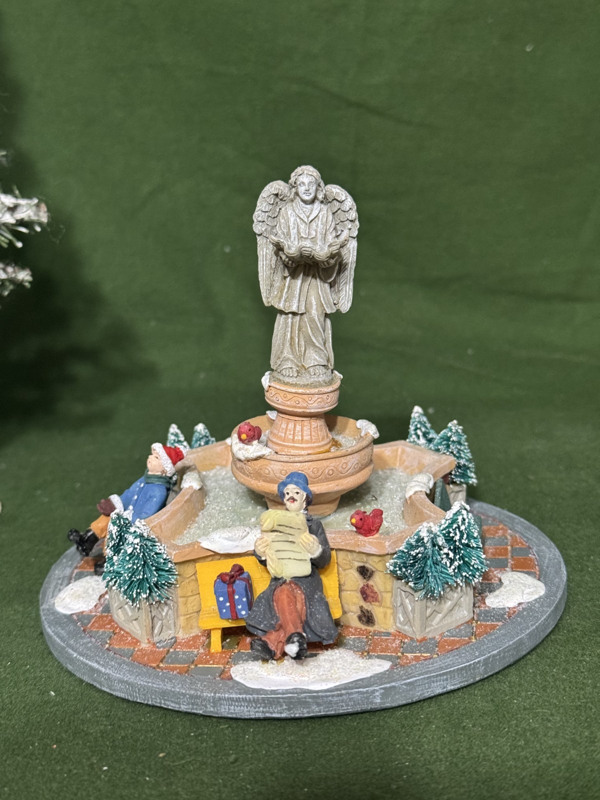 Winter Valley: Park Fountain