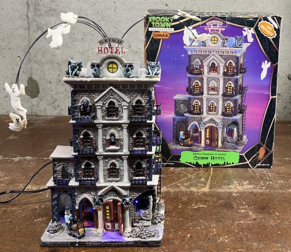 Lemax GRIMM HOTEL Pumpkin Hollow Spooky Town Halloween 2006 Animated #65343