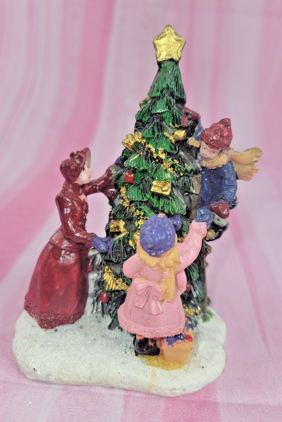 Holiday Time Victorian Family Decorating Christmas Tree Figurine 3.5″x2.5″x1.5″