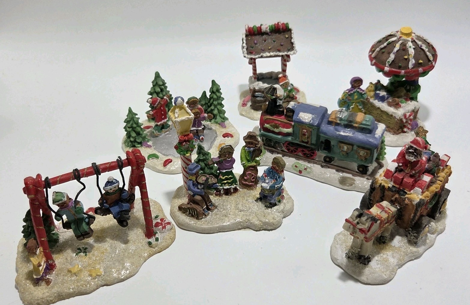 VTG 7 Gingerfrost Lane Gingerbread Figurines Families Ice Skating Caroling Santa