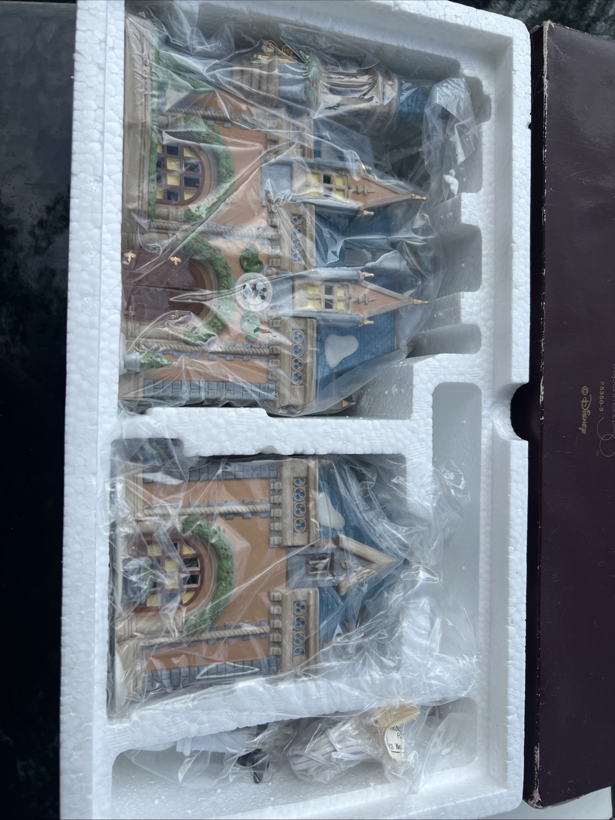 Dept 56 Disney Parks Village Series Disneyland Mickey’s CHRISTMAS Carol