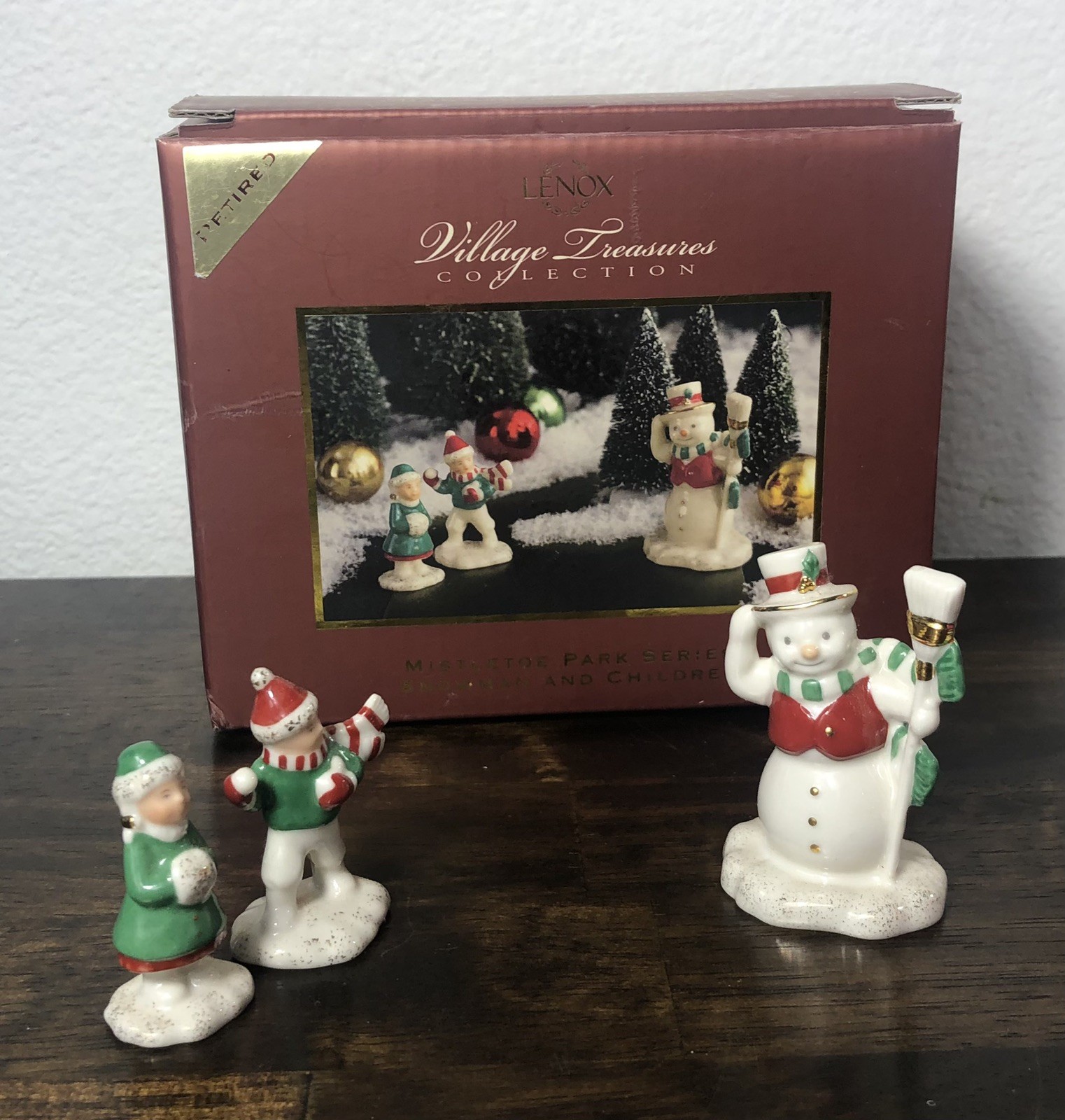 Lenox Mistletoe Park Snowman And Children 2005, Retired, Boxed
