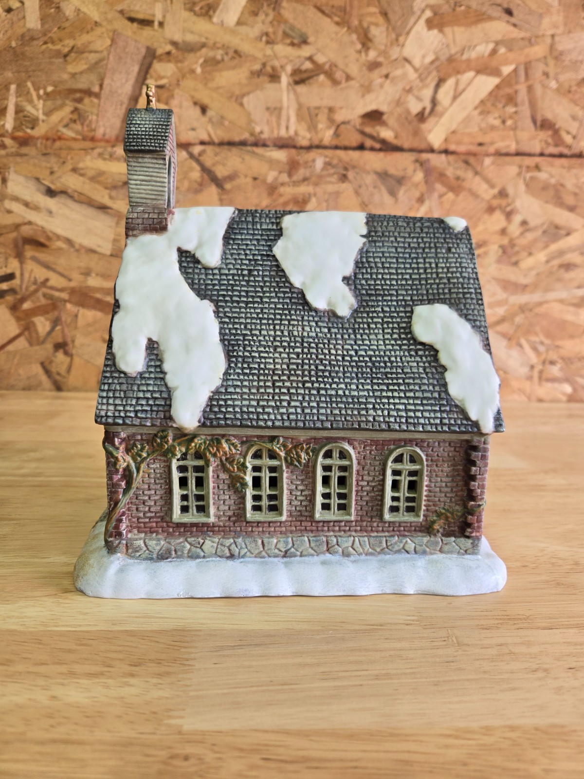 The Saturday Evening Post Stone Christmas Church 1998 (9x6x8”) W/light