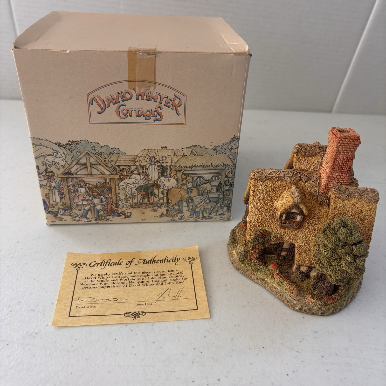 Pilgrims Rest by David Winter, 1983. Made In Great Britain. Original Box. COA