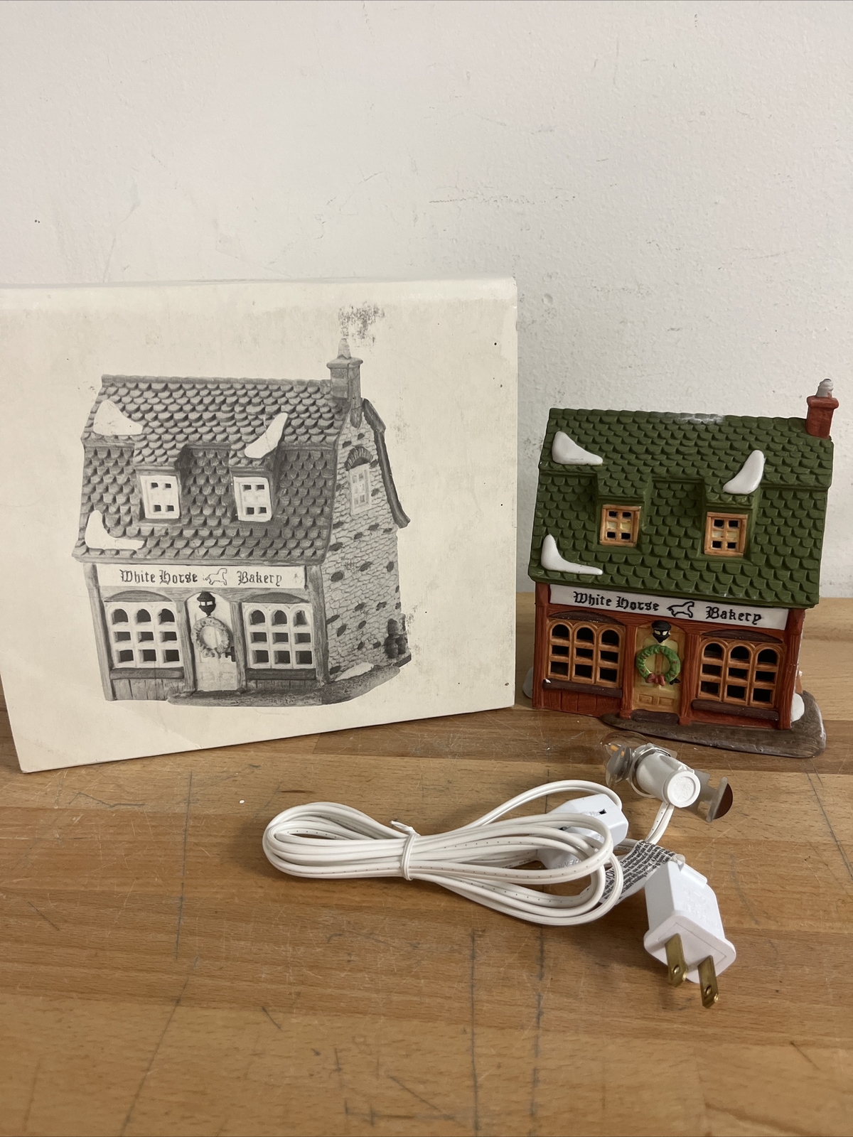 Dept 56 Dickens Village “WHITE HORSE BAKERY” 59269 With Light/In Original Box