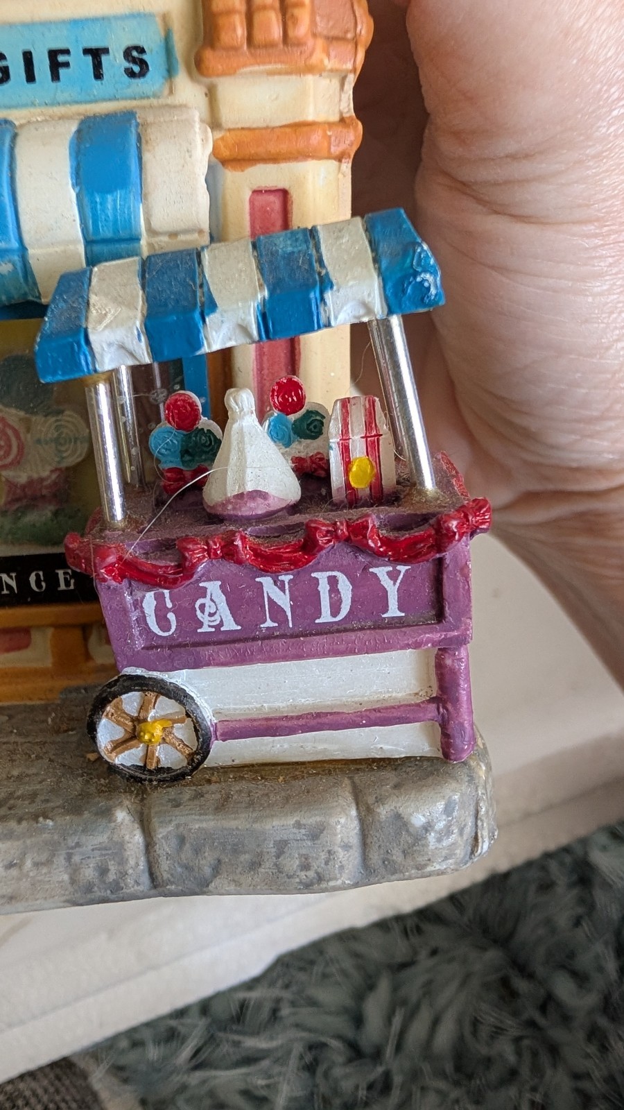 Lemax Coventry Cove Maddies Candy Shop Lighted Building NO CORD Some Damage