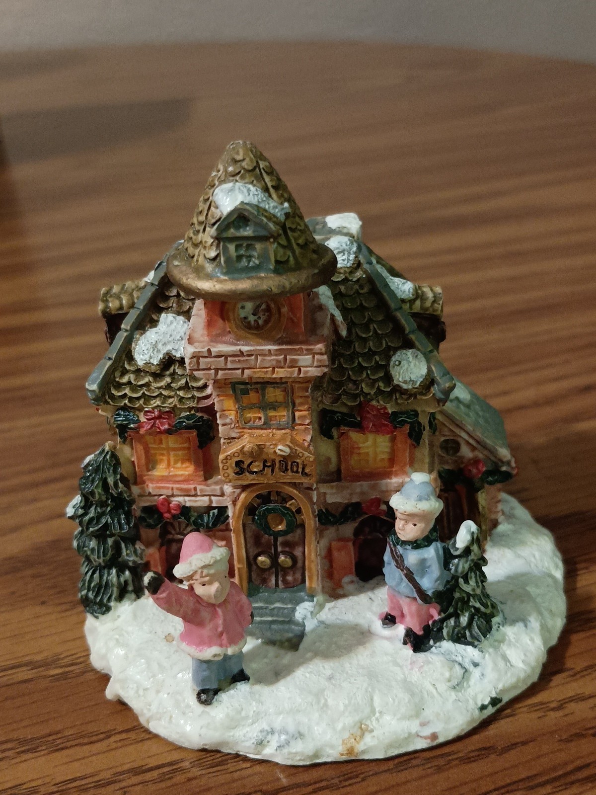 Christmas Winsor Collection-School Children And Snow-With Cute Detail 3″VTG