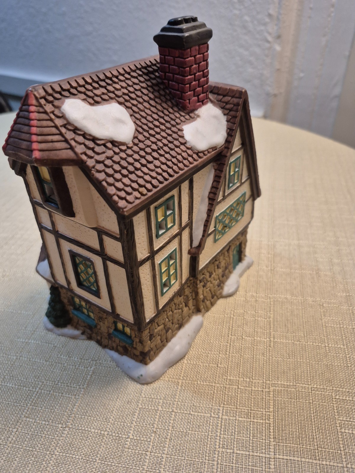 Grandeur Noel Snowflake Village 1994 Collector’s Edition Gift Shop/General Store