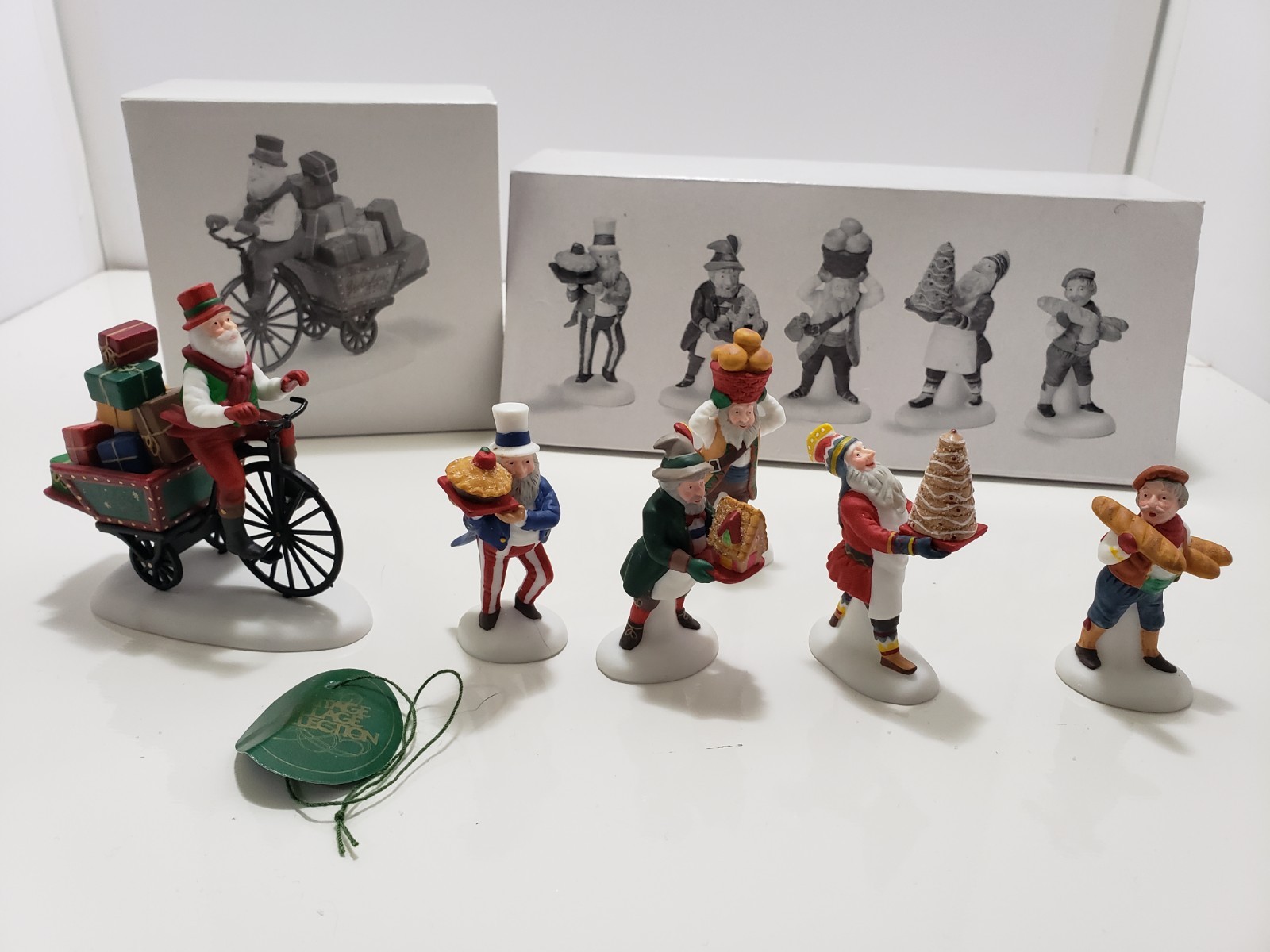 Dept 56 North Pole Series Early Rising Elves 56369 & Holiday Delivery 56371 Nice