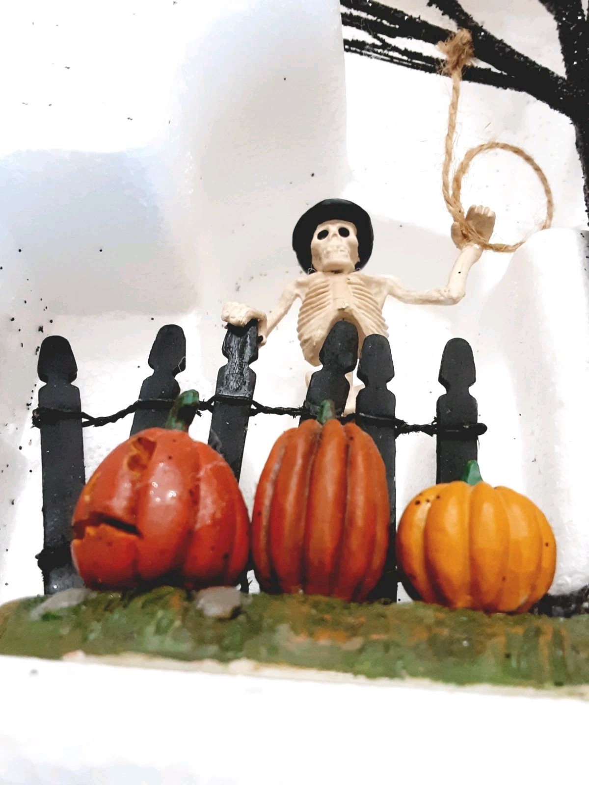 Department 56 Halloween Village Accessories Hanging Around Skeleton Pumpkins