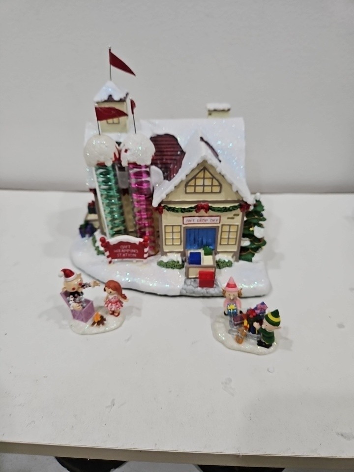 Hawthorne Village Gift Wrapping Service Station Rudolph Coa With Elves And Toys