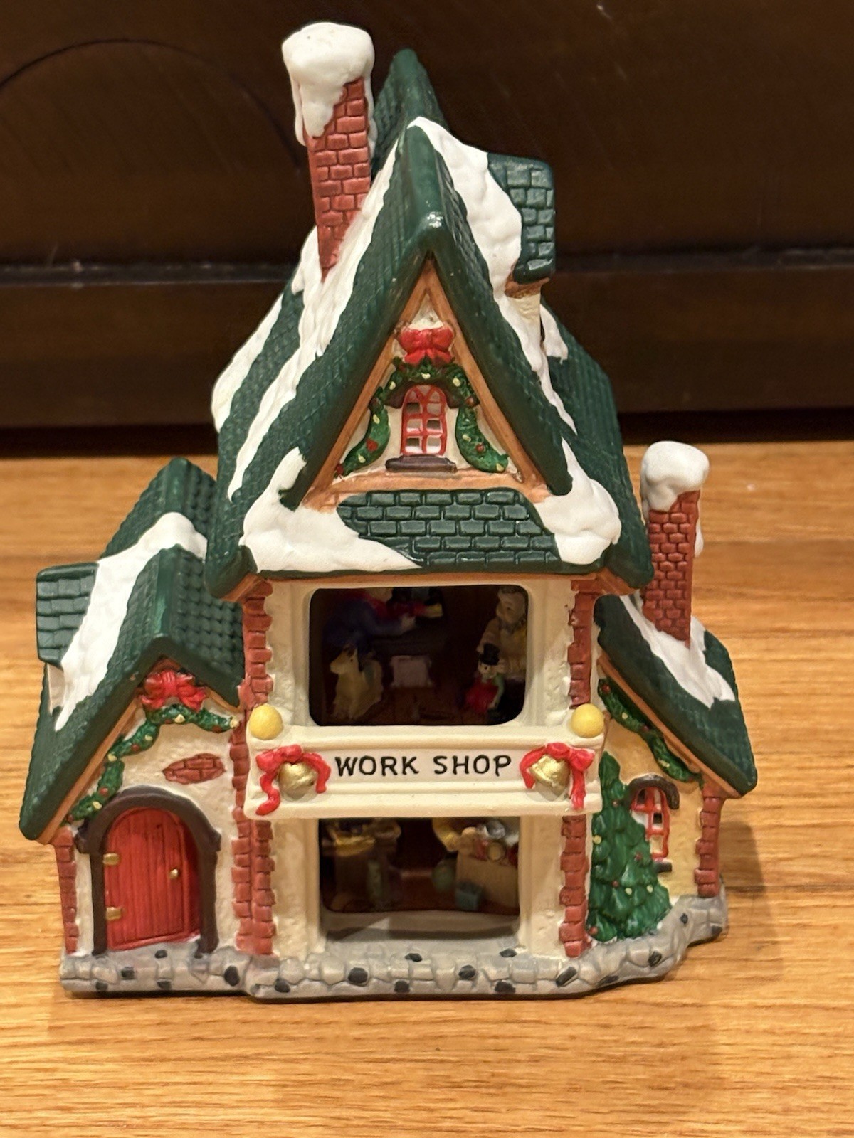Vintage Copperfield Keepsake Porcelain Lighted Santa’s Christmas Workshop
