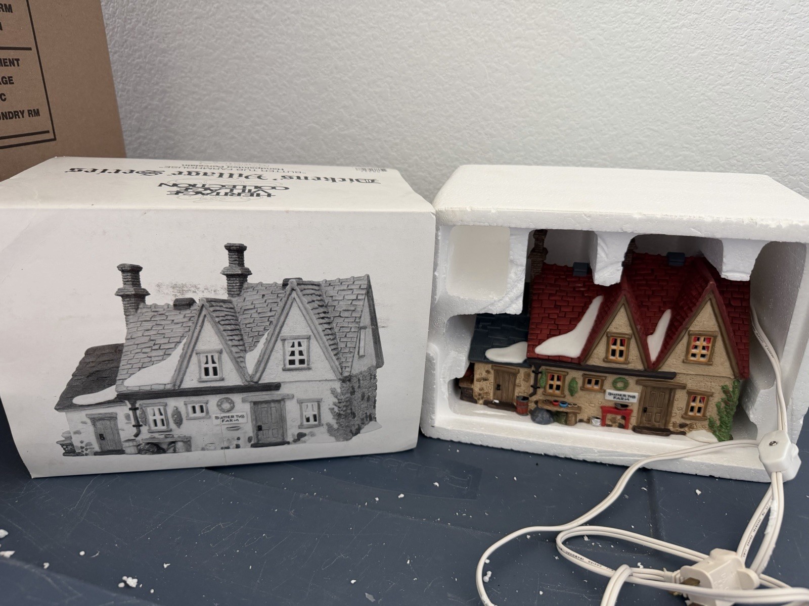 Dept 56 Butter Tub Farmhouse Cottage #58337 Light up Heritage Village