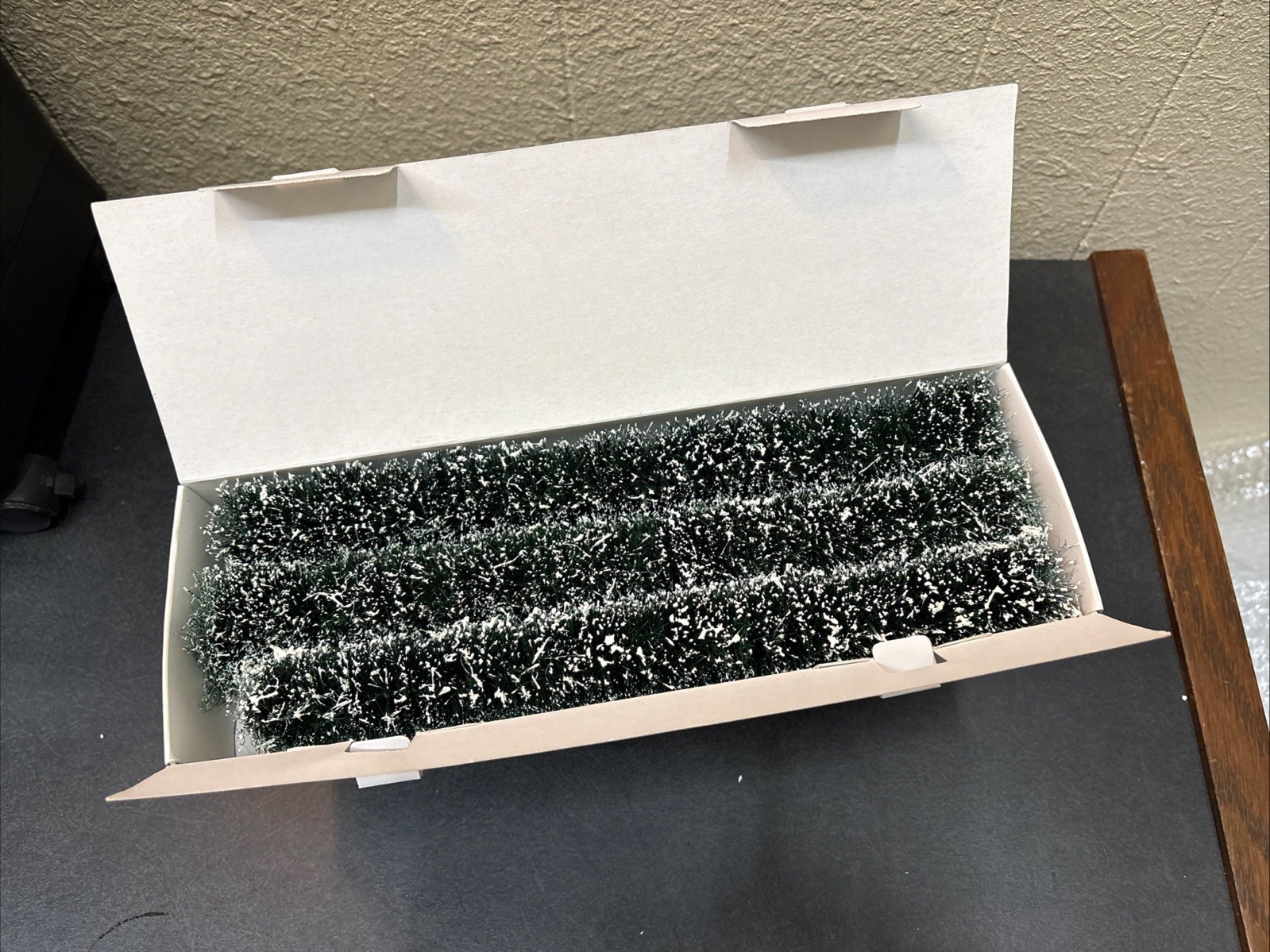 Department 56 “Flexible Sisal Hedge” #52662