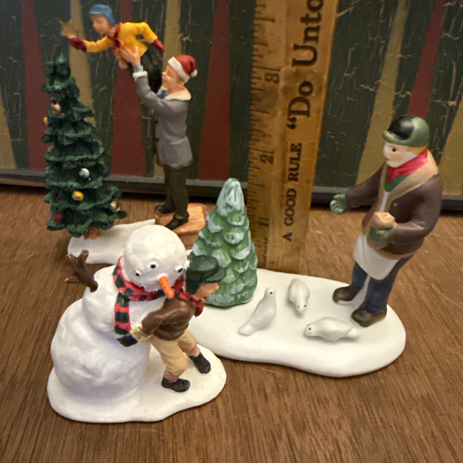 Lemax Christmas Village Decorating The Christmas Tree Feeding Birds Snowman 3 Pc