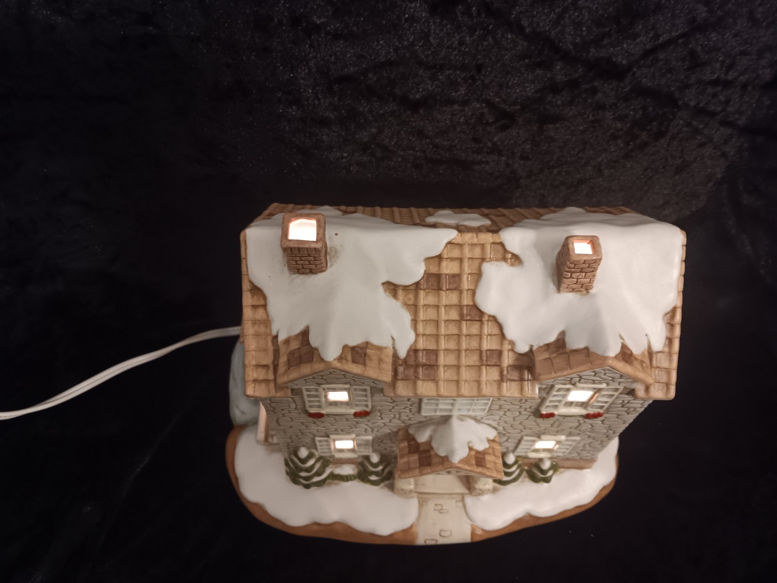 Rare Lefton Colonial Village Christmas “Rath Bone’s Retreat” 2000 House Lamp