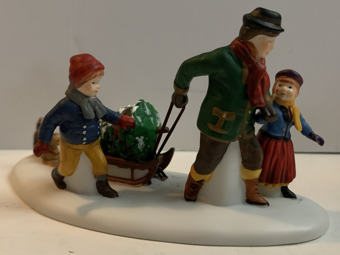 Dept 56 Heritage Village The Family Tree 58895 No Box But Mint Retired