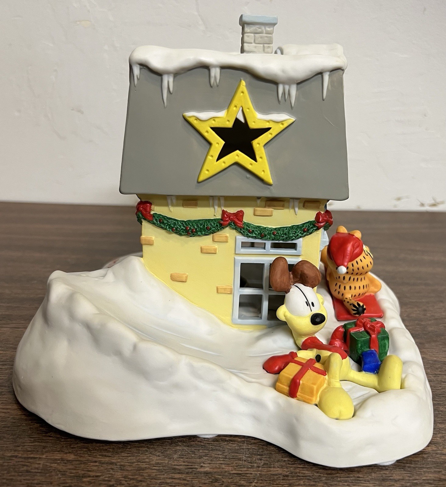 Vintage Garfield Christmas Jim Davis Village Danbury Mint THE BAKERY 1994
