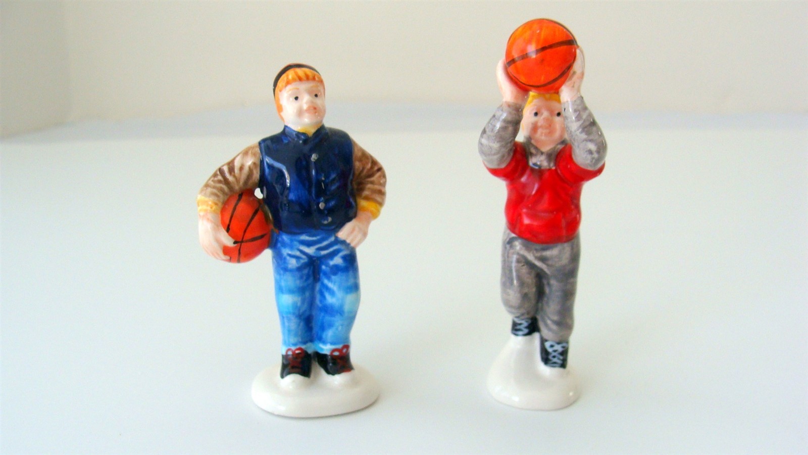 Department 56 Replacement Basketball Players Lot of 2 54893 Missing Post