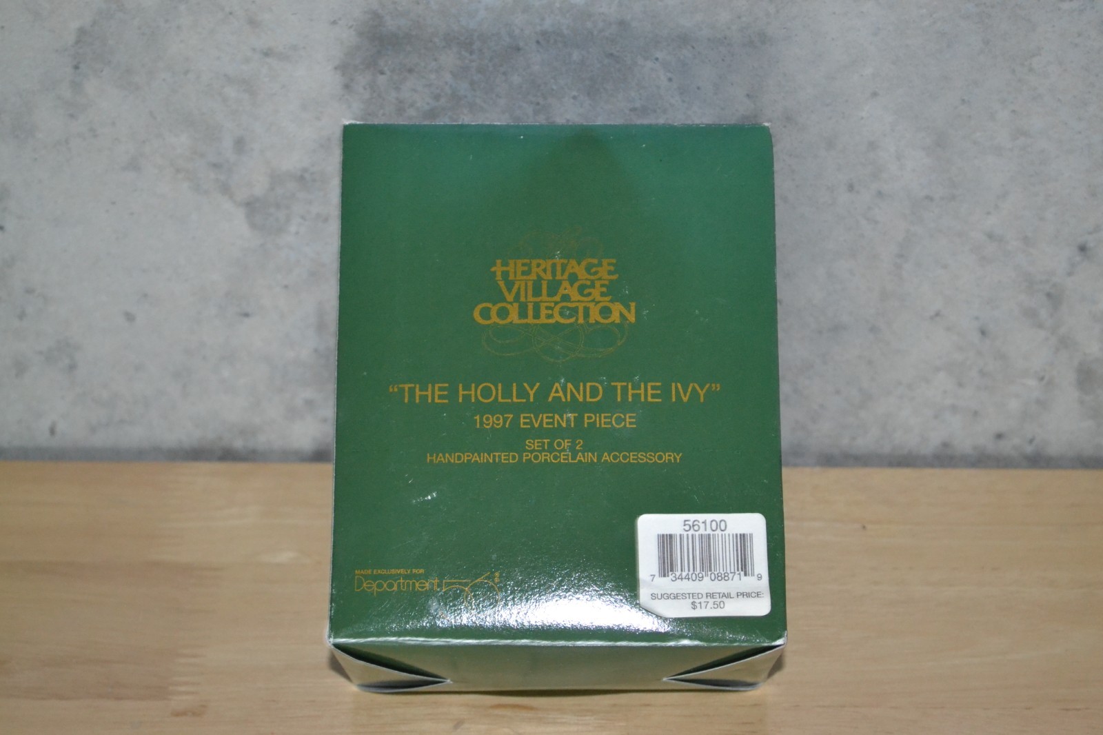 Dept 56 Heritage Village Collection The Holly and The Ivy #56100 Old Stock w/Box