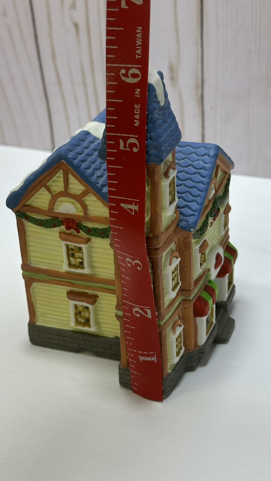 Vintage Christmas Holiday 1995 Santas Best Porcelain Village House Victorian