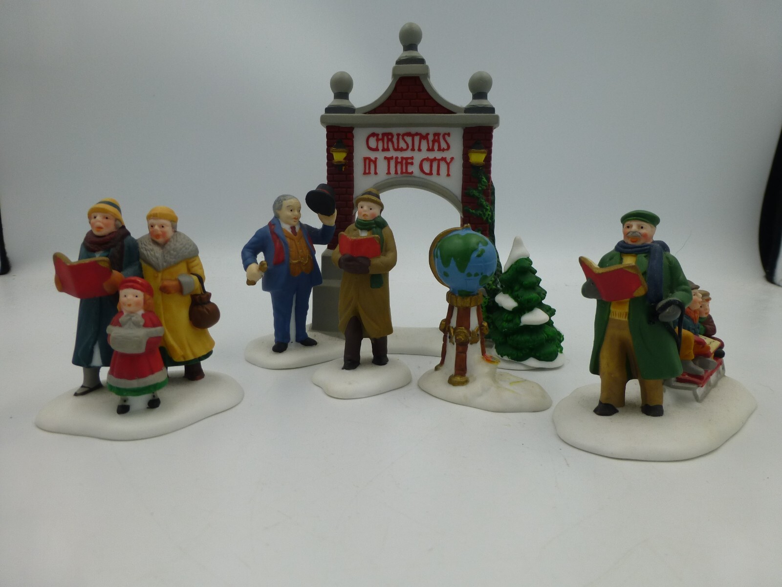 Dept 56 -‘Caroling Thru the City’ 3 Figures 5548-4, ‘Key to the City’ 5889-3 etc