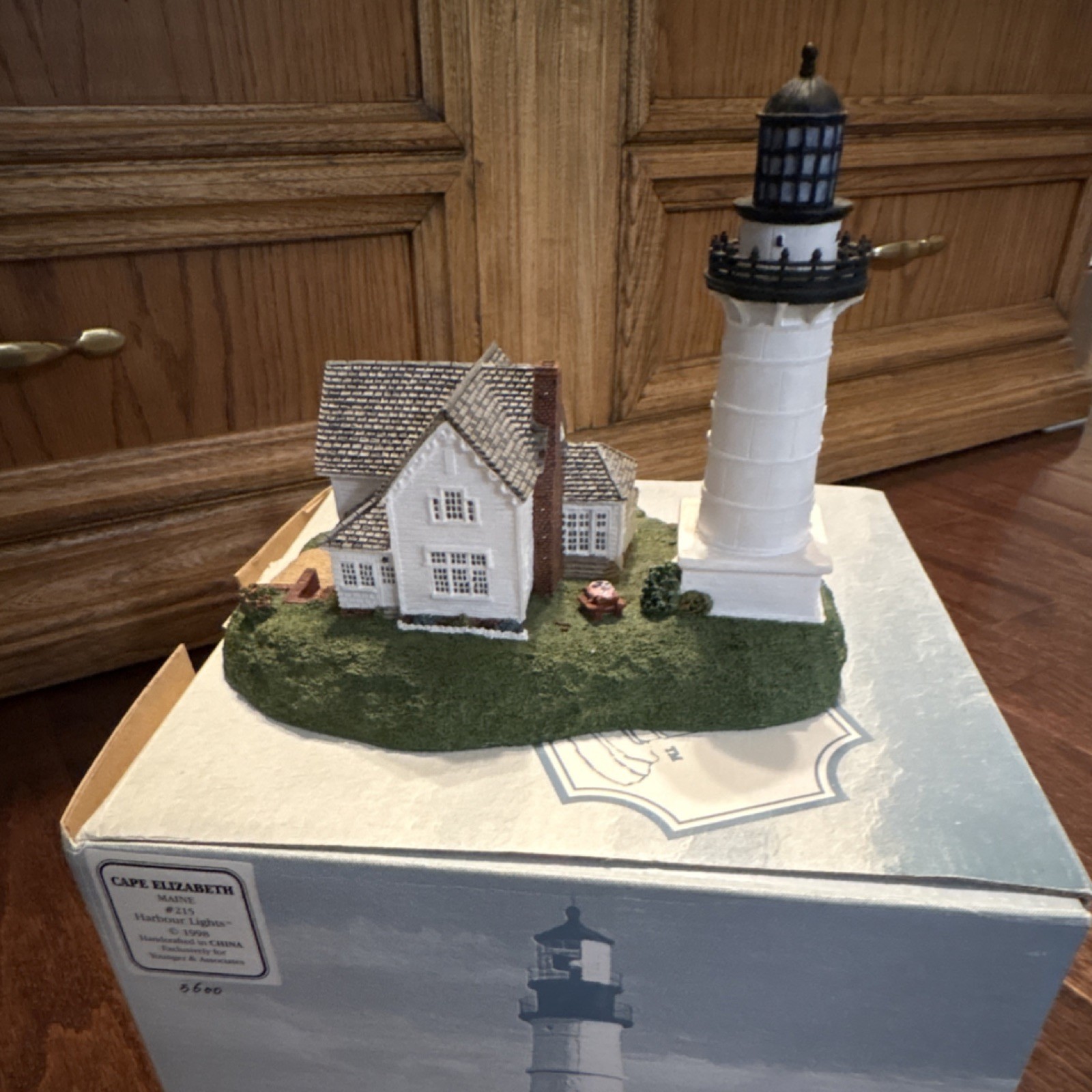 Harbour Lights Cape Elizabeth Lighthouse Resin Boxed Collectible Village 1990s