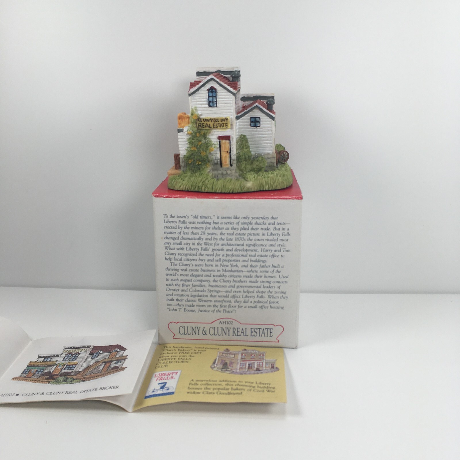 Lot of 4 Vintage Liberty Falls Americana Collection Houses AH82, AH102 104 127