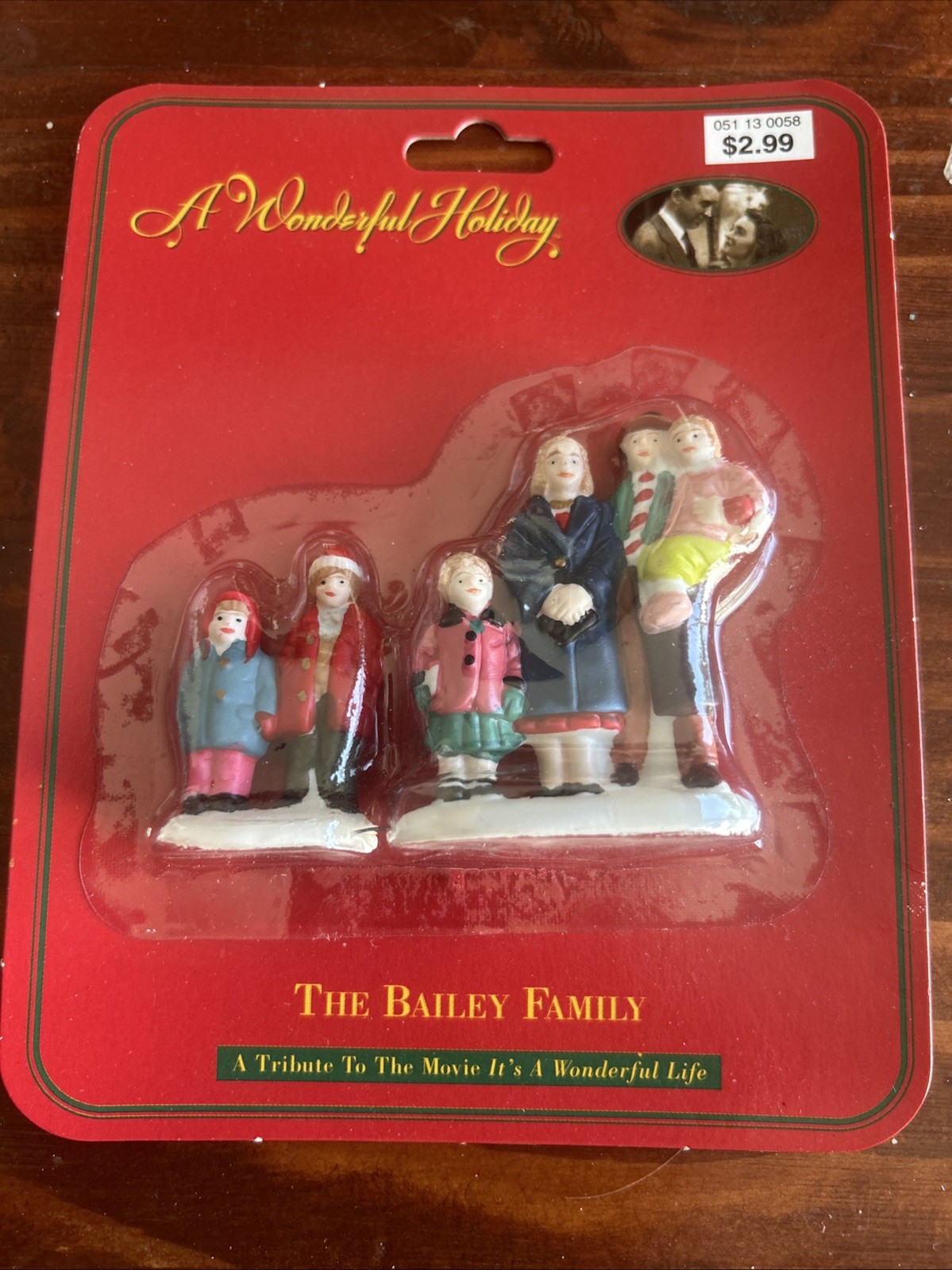 1998 DHC “IT’S A WONDERFUL LIFE” “THE BAILEY FAMILY” PORCELAIN FIGURE IN PACKAGE