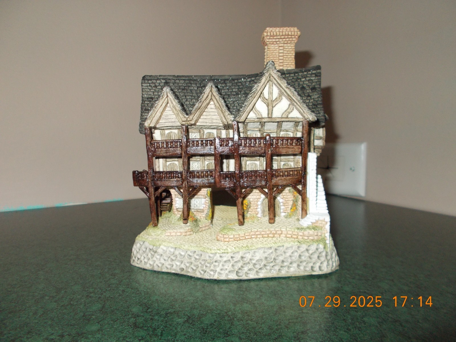 David Winter – ” The Grange ” – 1988 – with Box and COA