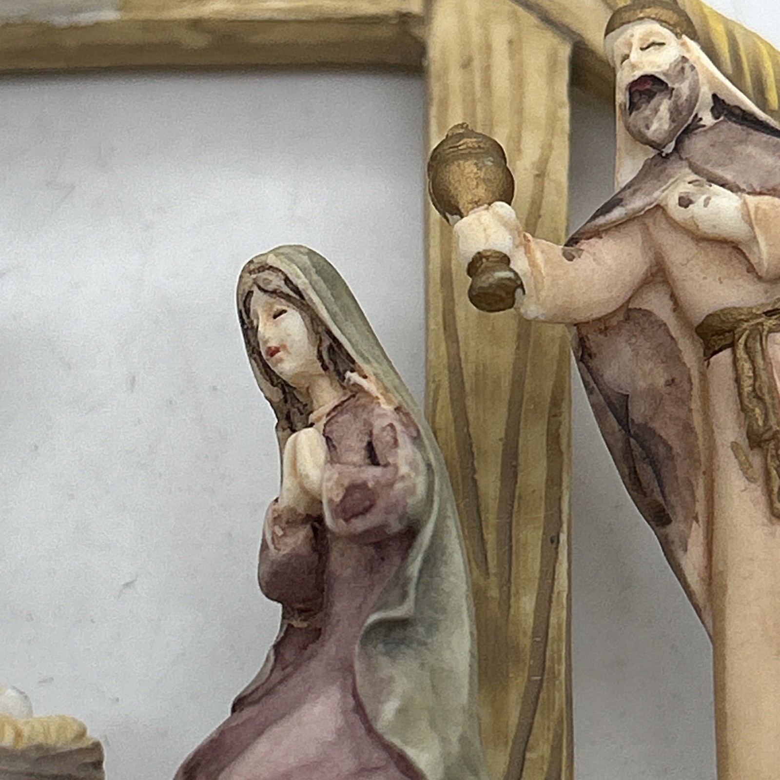 Light Up Nativity Christmas Scene Away In A Manger Table Top 3D Diorama
