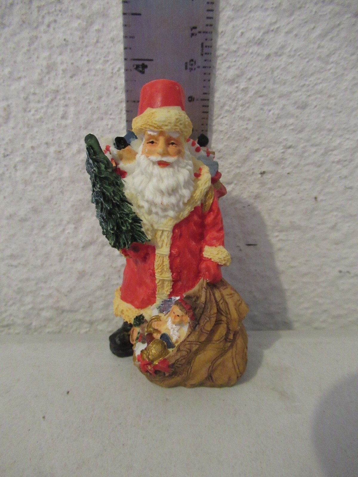 Oriental Trading Co. 3.5″ Santa figurine IN BOX NICE