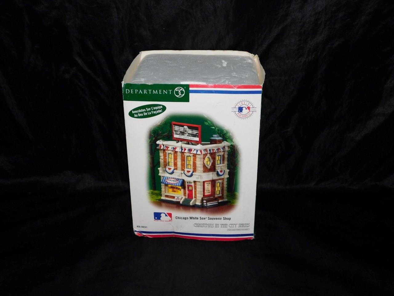 Department 56 Chicago White Sox Souvenir Shop Christmas in the City Baseball MLB