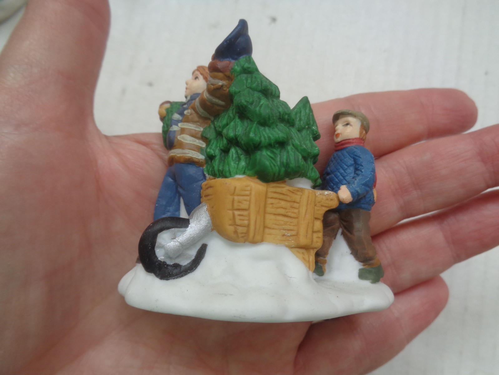 SET OF 3 CAROLERS FOR A TRAIN DISPLAY OR CHRISTMAS VILLAGE SMALL IN SIZE 2X3 IN