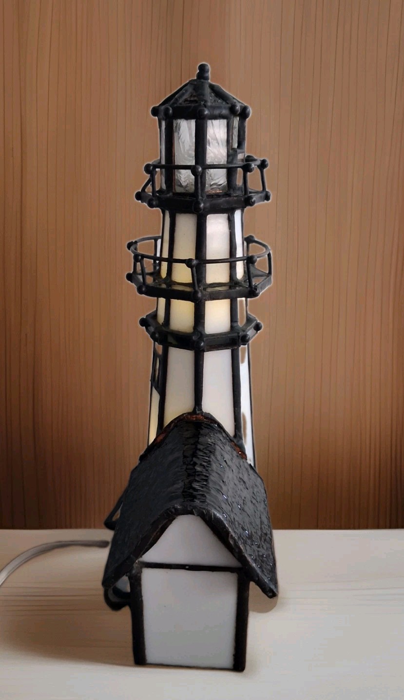Forma Vitrum The Carolina Light House Stained Glass Lamp Signed And Numbered