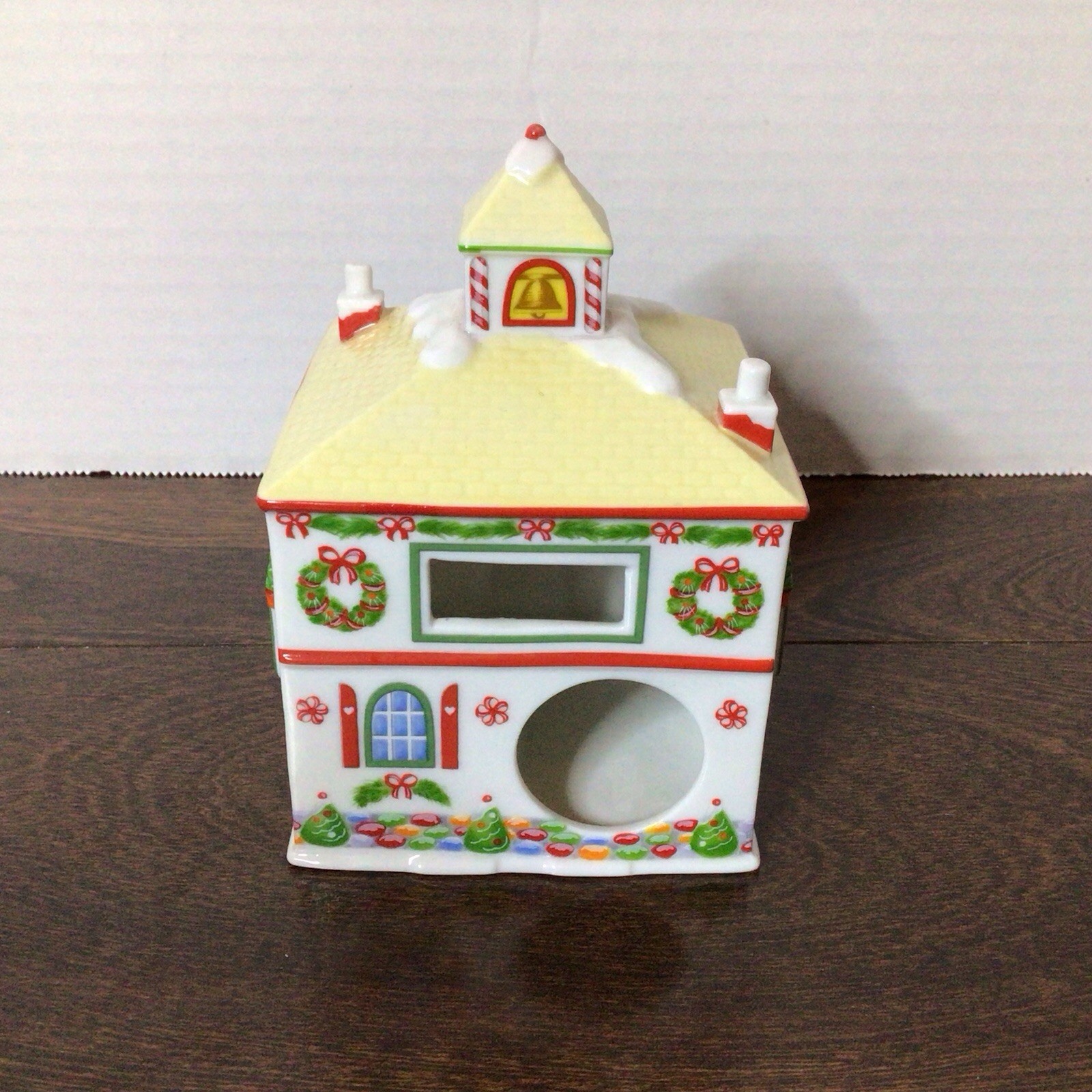 Lenox Lights Of Christmas Holiday Village “Jelly Bean Schoolhouse” Holiday House
