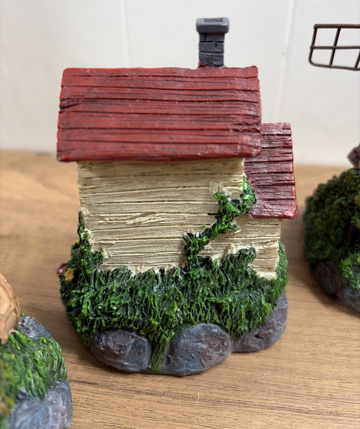 Vintage Lighted Countryside Village Resin Buildings Set of 4 Windmill Cottage