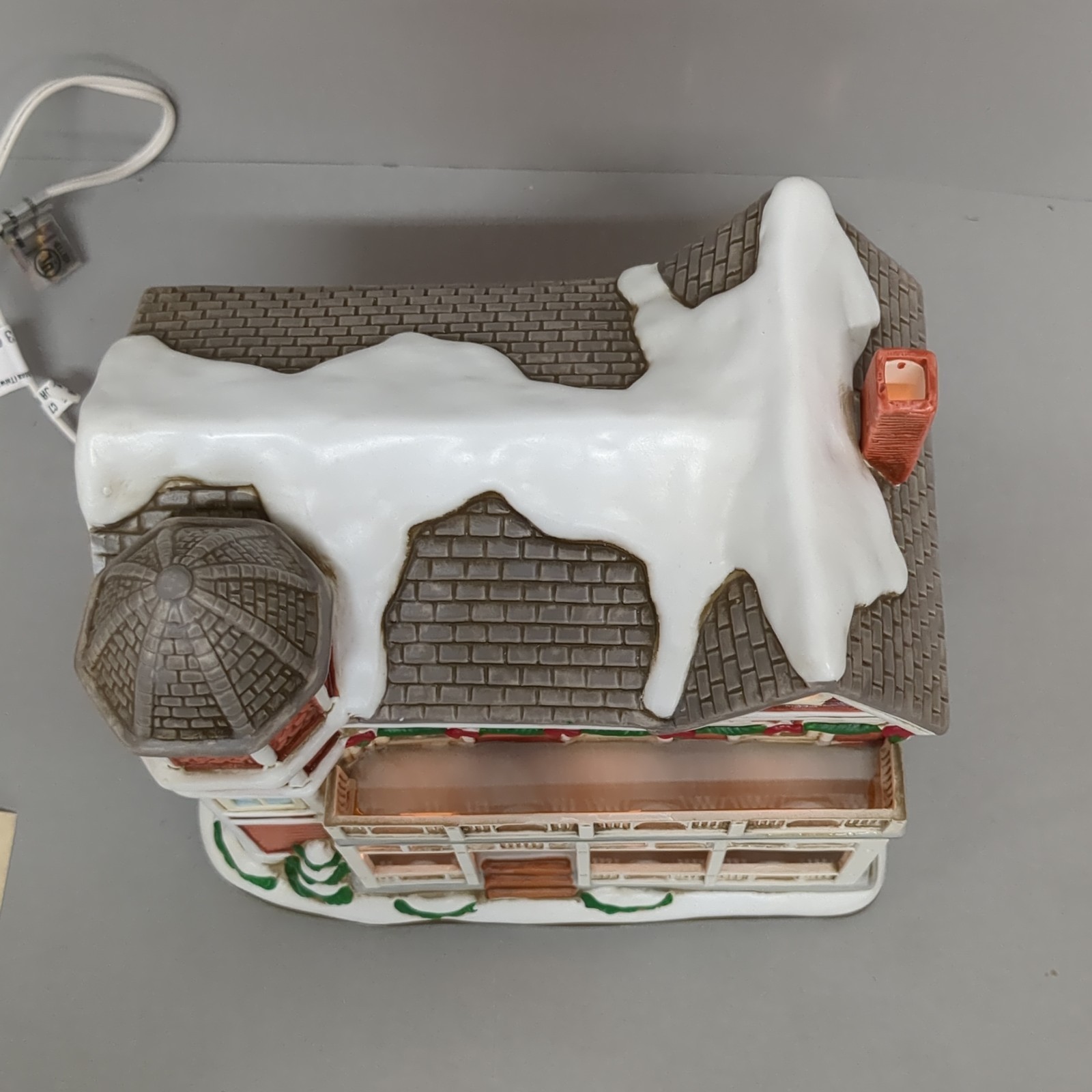 Lefton Colonial Village Lattimore House Includes box Light Vintage Christmas