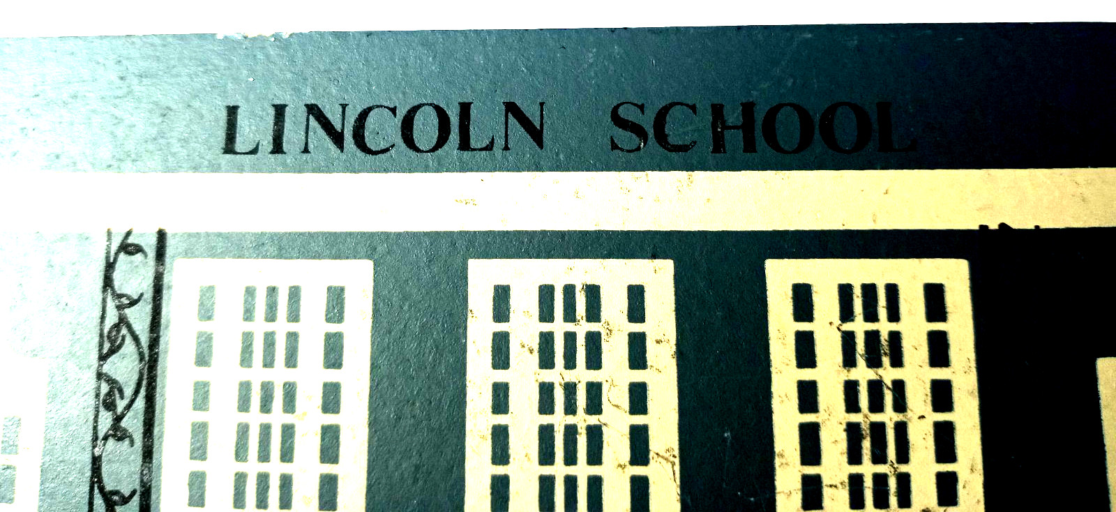 Vintage The Cat’s Meow Lincoln School-Series VI 1993 shelf sitter