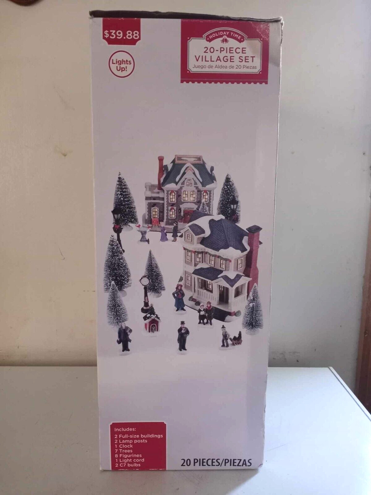 Holiday Time 20 Piece Village Set Lights Up Boxed Christmas Village & People