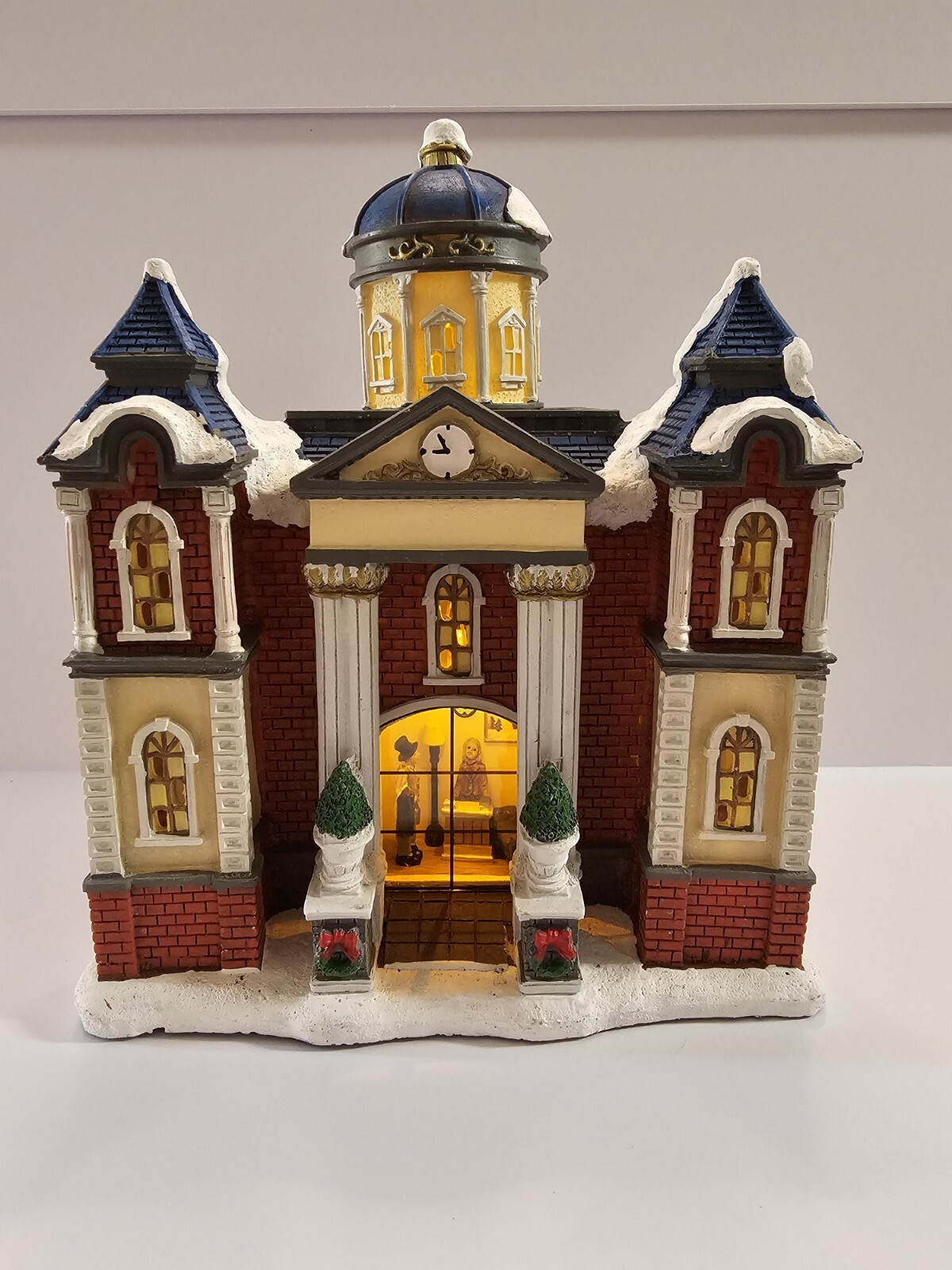 11″ Christmas Village City Hall Lighted Building See In Window Battery Operated
