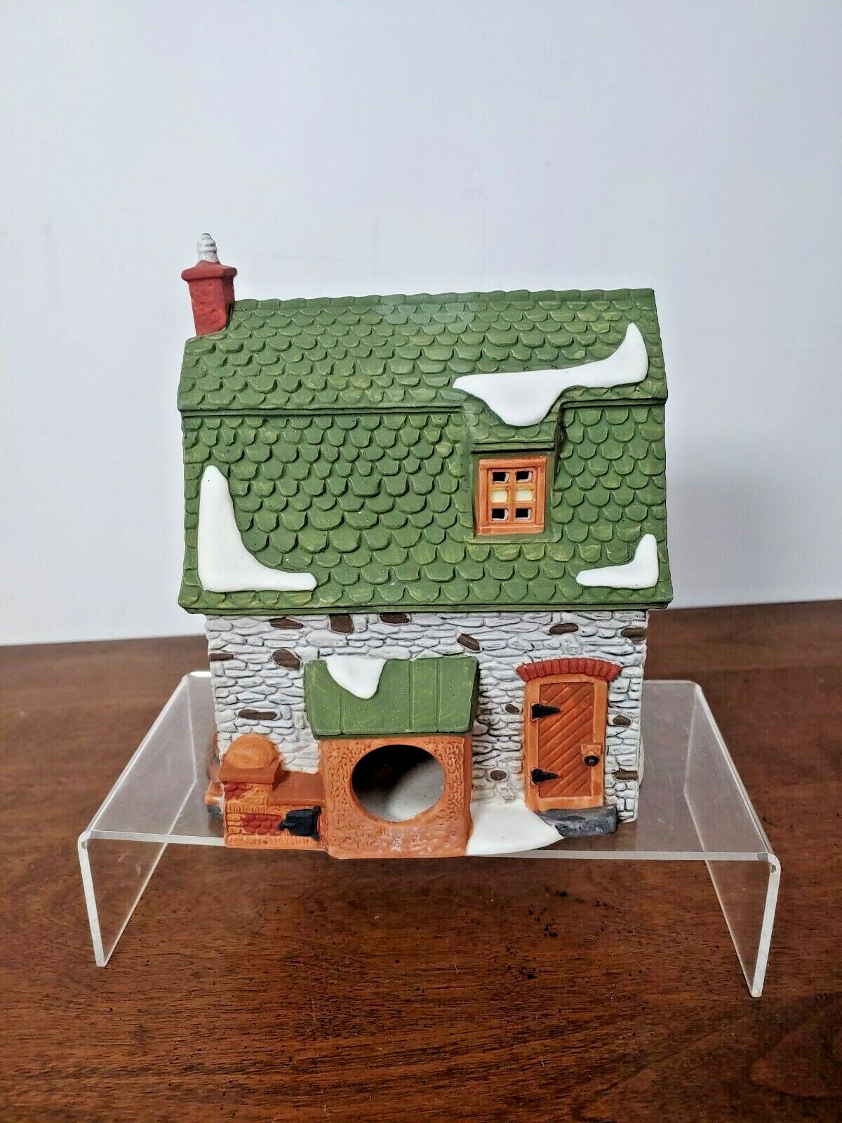WHITE HORSE BAKERY – DEPT 56 DICKENS VILLAGE – COMPLETE IN BOX