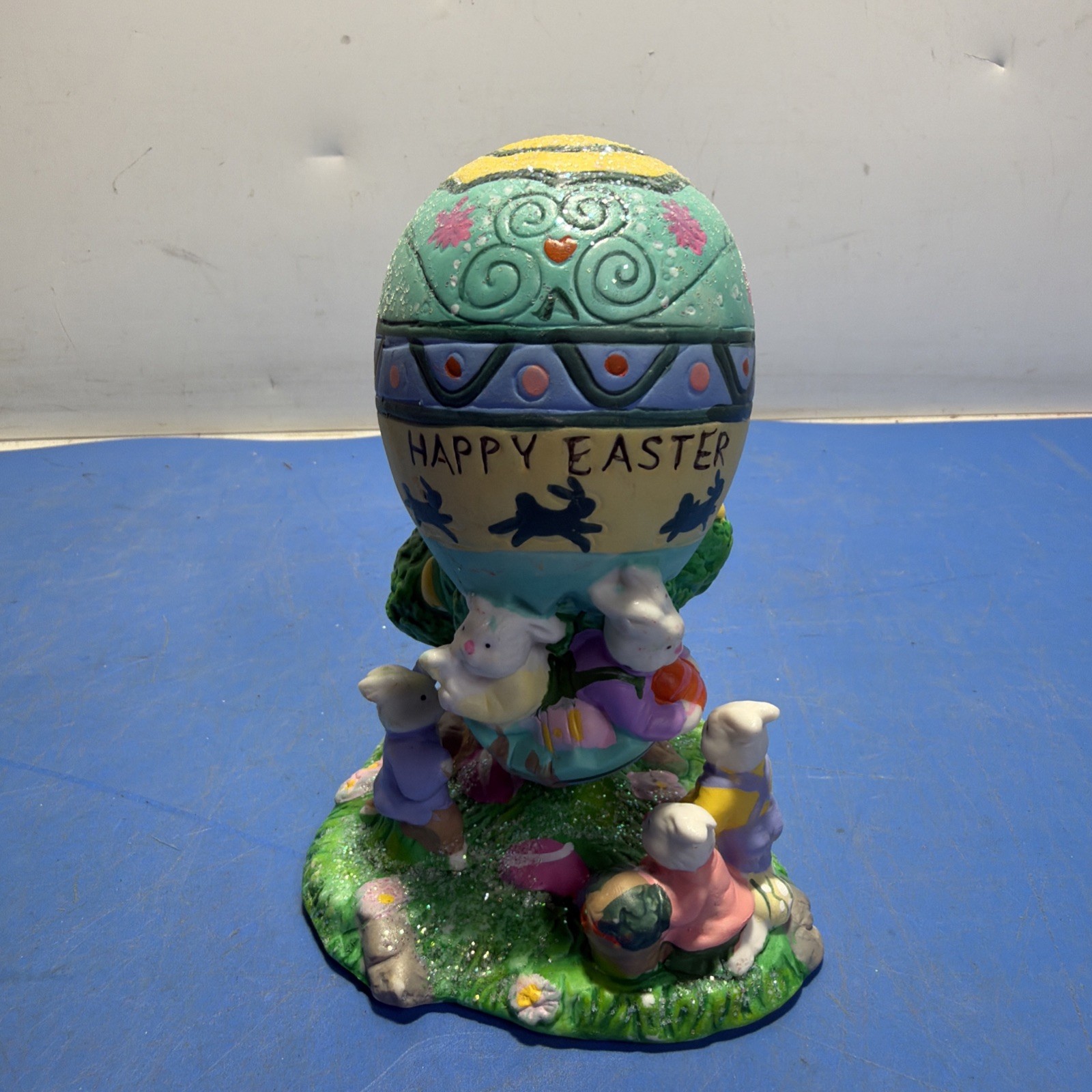 Lot of 6 Easter Spring Decor Figurines Bunny Egg Train Hollow Hollow 2003 Try Me