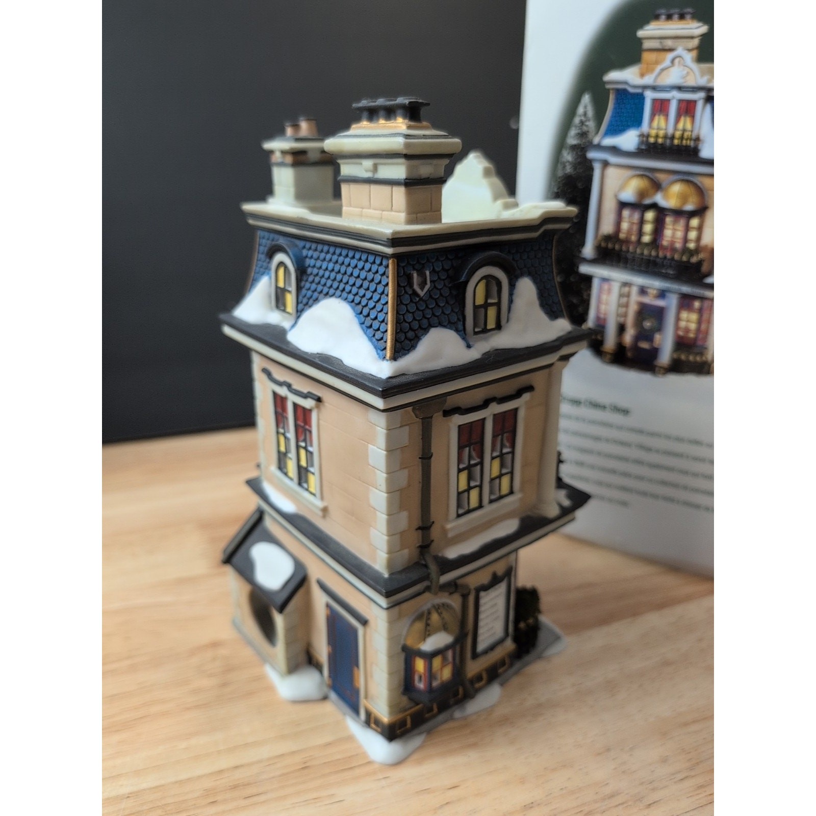 Dept. 56 Dickens Village 1998 Teaman & Crupp China Shop #58314