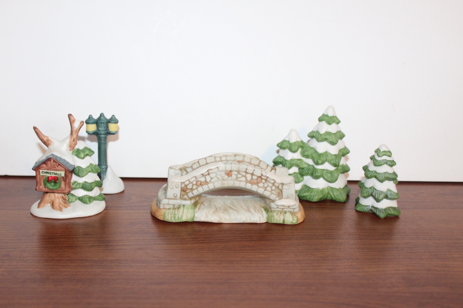 HOMCO 5 Christmas Village Accessory Set Trees Bridge Birdhouse Philippines 5106