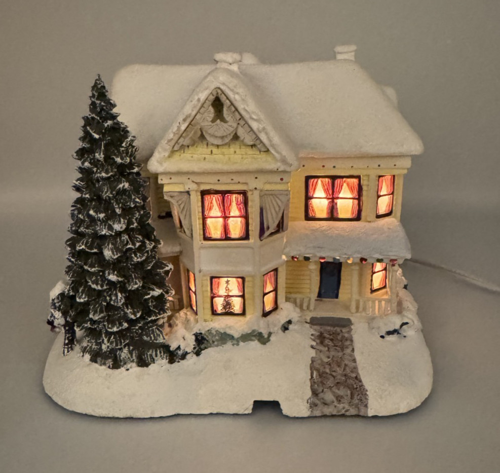 2001 Hawthorne Village Victorian Homestead Thomas Kinkade Lighted w/ COA