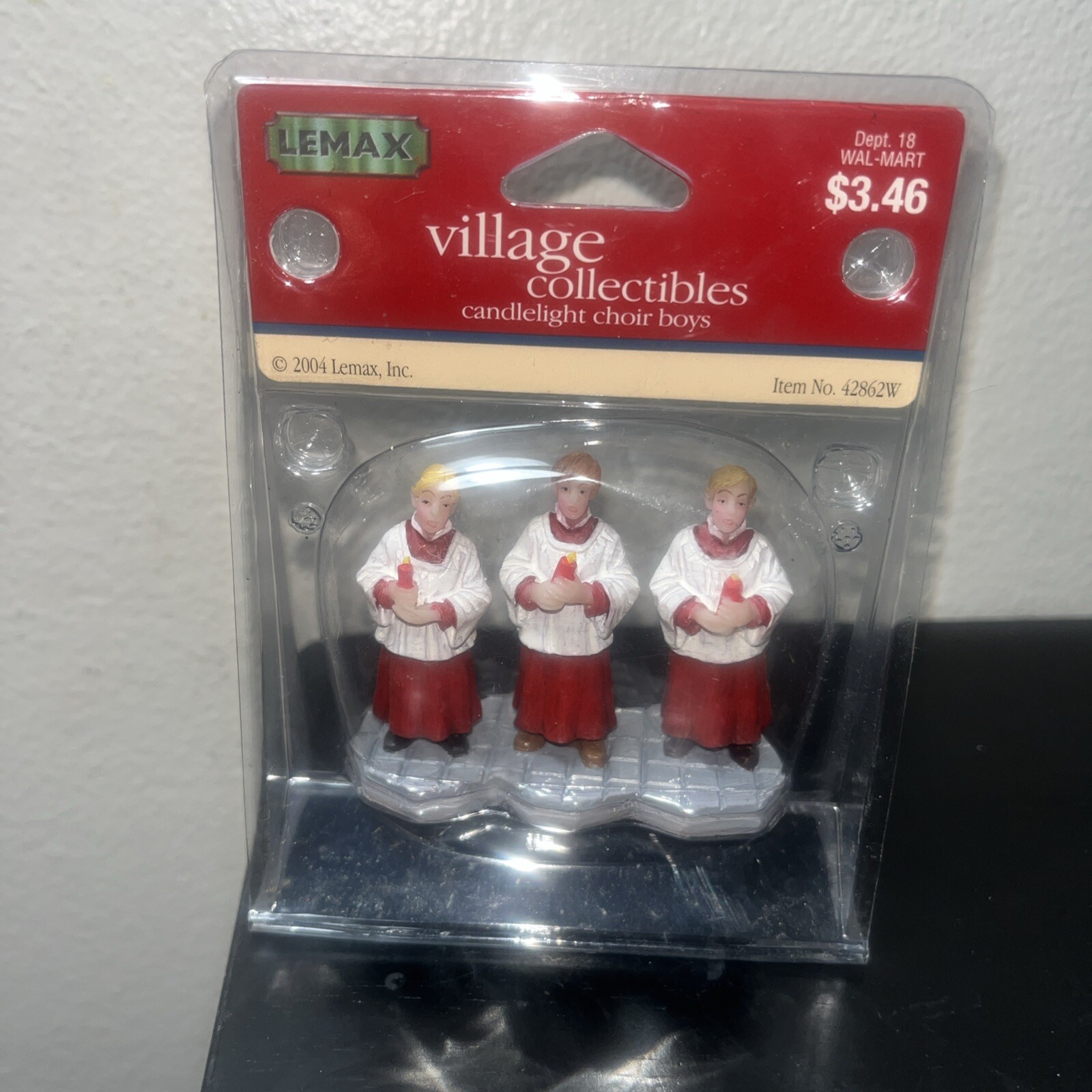 2004 Lemax Christmas Village Collection Candlelight Choir Boys 42862 New
