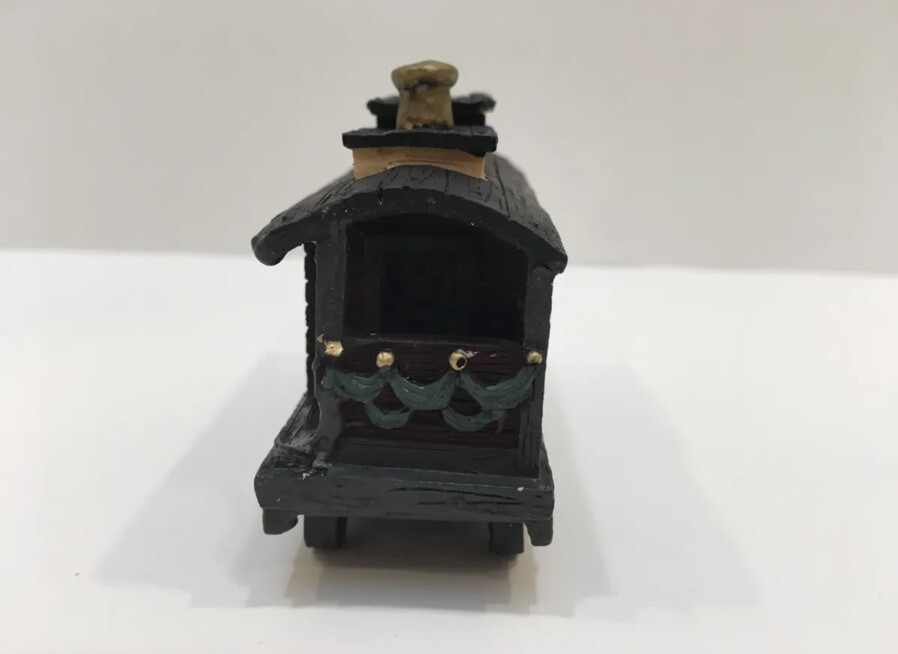 JC Penney TRAIN – CABOOSE 1998 Home Town Express 3.75″ Long Resin