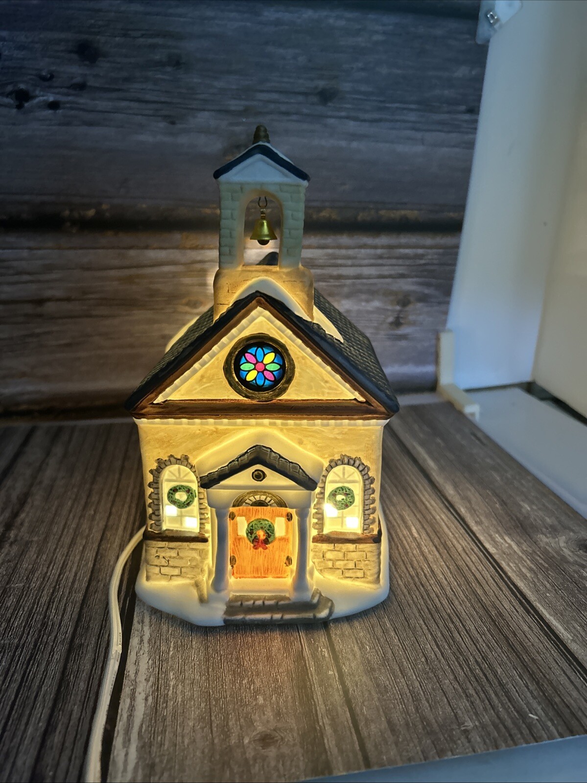 Galleria Inc Hand Painted Fine Porcelain Collectable Church Lighted Christmas